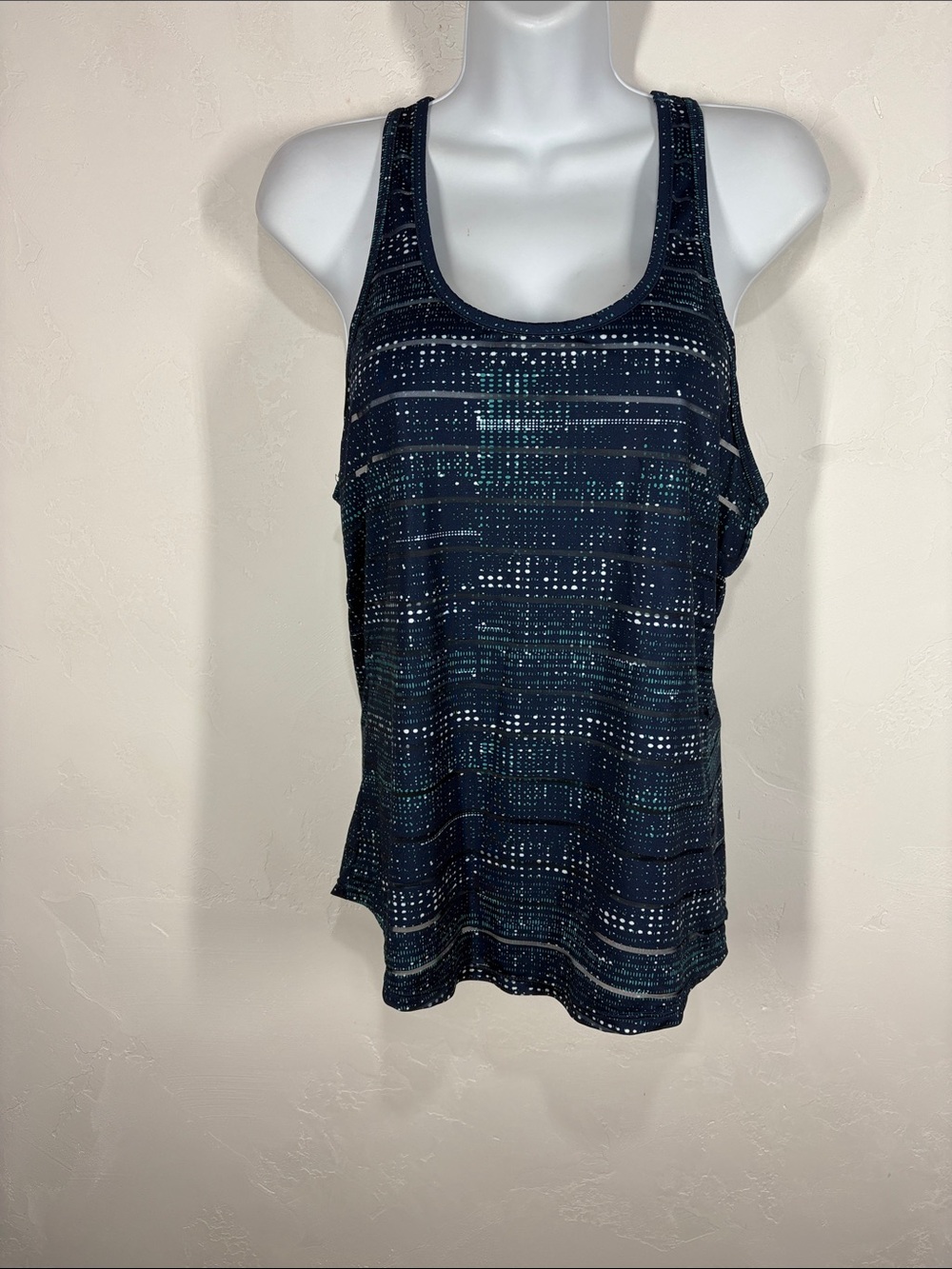 Women’s Navy Patterned Racerback Workout Tank Top size medium